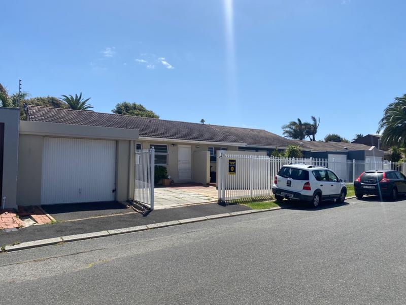 To Let 3 Bedroom Property for Rent in Kirstenhof Western Cape